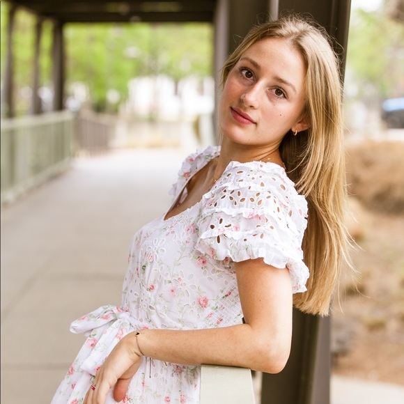 Meet your Posher, Lily - Picture 1 of 1